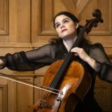 La violoncelliste Estelle Revaz en pleine répétition au Palais fédéral, où elle est également conseillère nationale (image d'illustration)